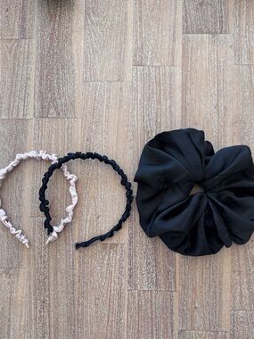 2 Hairbands and Big Scrunchie Black Nude ASOS